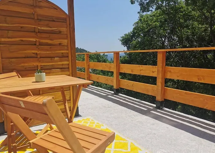 De 30m2 Pour 2 Personnes * Venaco (Corsica)